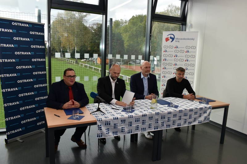 Ostrava spolupodepsala memorandum o vzájemné spolupráci a finanční podpoře volejbalu v regionu Ostrava spolupodepsala memorandum o vzájemné spolupráci a finanční podpoře volejbalu v regionu