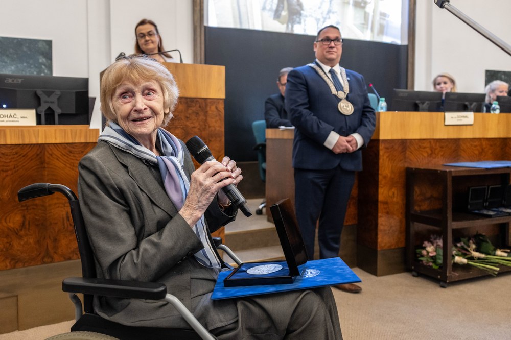 Ocenění převzala také Marie Viková (Tuláčková)