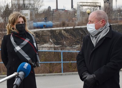 Náměstkyně primátora Kateřina Šebestová a ředitel odštěpného závodu Diama Odra Petr Kříž. Foto: René Stejskal