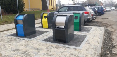 Ilustrační foto podzemního kontejneru.