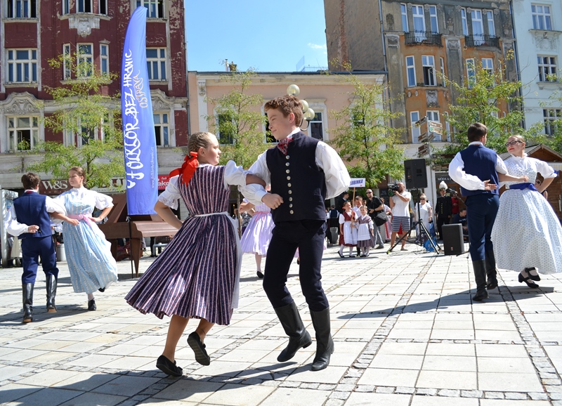 Ostravský soubor Hlubinka na Jiráskově náměstí. Foto: René Stejskal