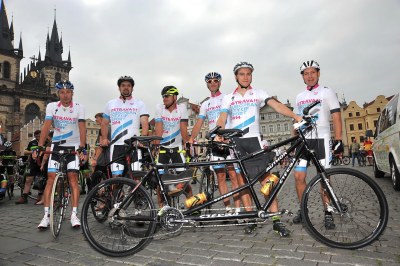 Tým Ostravy na Staroměstském náměstí. Foto: EMS