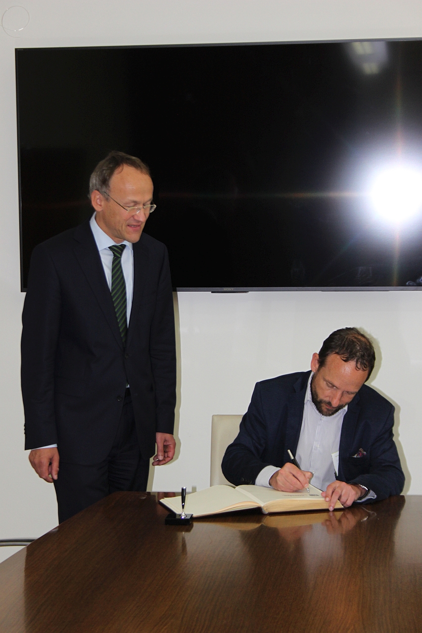 Zápis do Drážďanské pamětní knihy.