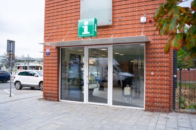 Nově zrekonstruovaná pobočka OstravaInfo poblíž nádraží ve Svinově. Foto: Jan Vlček