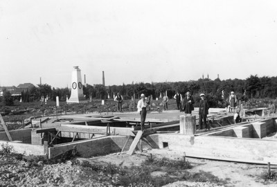 Stavba základů krematoria v Moravské Ostravě, přibližně 1923/1924. Foto: AMO