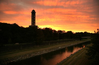 Nová radnice za tmy. Foto: MMO