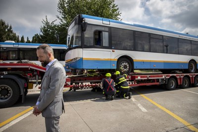 Dobré pořízení ve Lvově autobusům popřál také ostravský primátor Tomáš Macura. Foto: Adolf Horsinka
