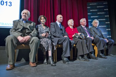 Senioři roku (zleva): J. Semecký, V. Heroldová, A. Šimela, Z. Šupíková, V. Dobřanský, R. Ulmann. Foto: J. Zerzoň
