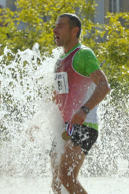 Osvěžení ve fontánách na Masarykově náměstí