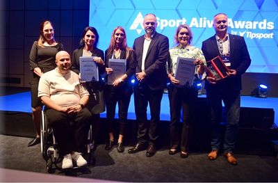 Ocenění převzali zástupci magistrátního odboru školství a sportu s náměstkyní primátora Andreou Hoffmannovou. Foto: Pavel Mazáč/Sport