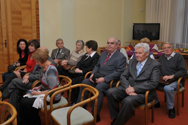 Pohled na účastníky slavnostního setkání