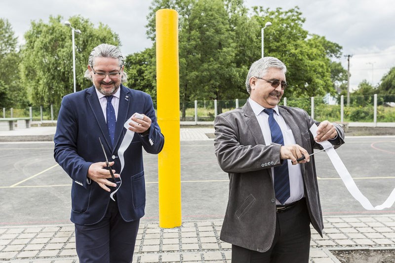 Náměstek primátora K. Bednář (vlevo) a starosta Vítkovic P. Dlabal.