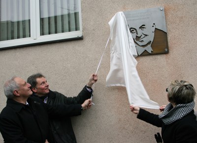 Slavnostní akt odhalení pamětní desky. Foto: B. Krzyžanek