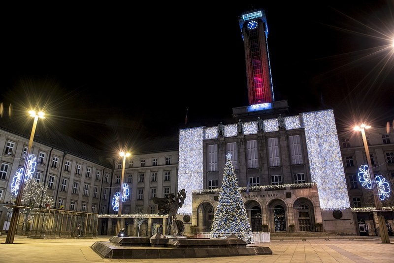 Pomozte vybrat vánoční výzdobu