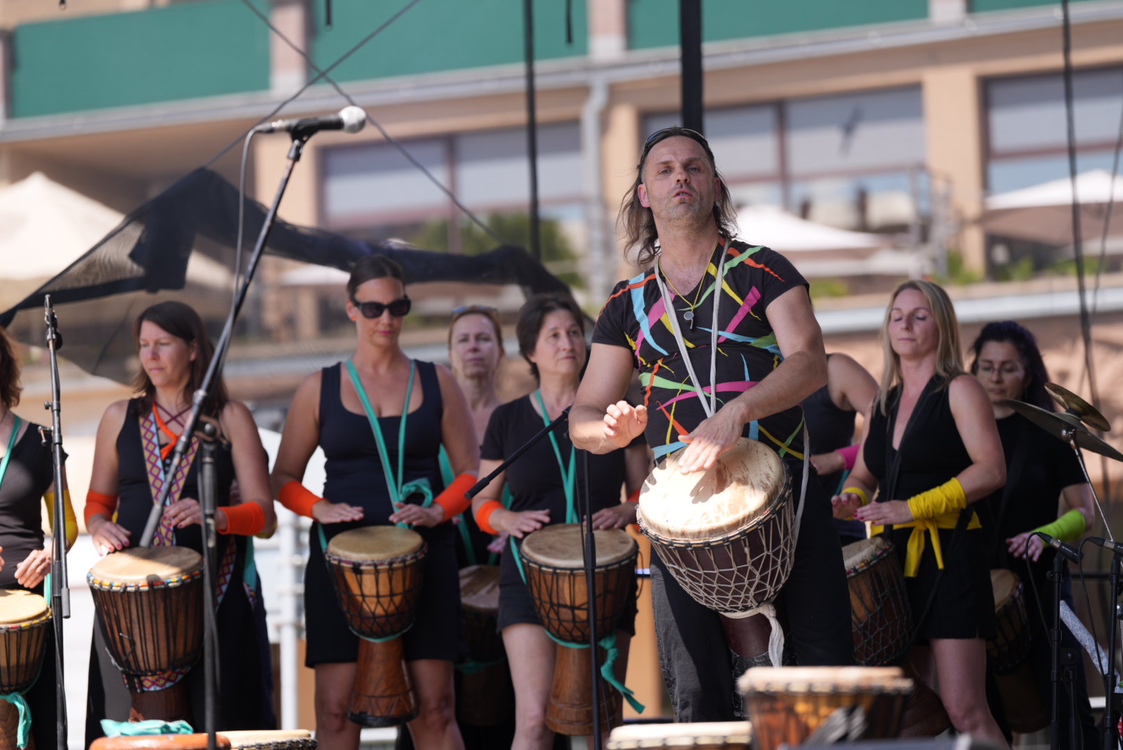 Bubny k festivalu tradičně patří