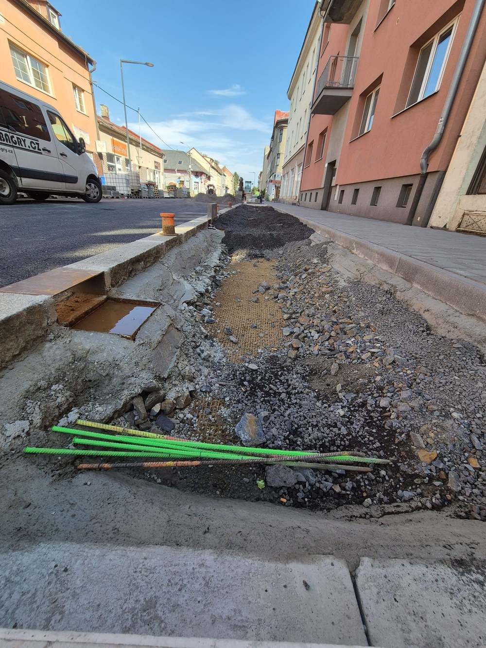 Finišující rekonstrukce ulice Přemyslovců Finišující rekonstrukce ulice Přemyslovců