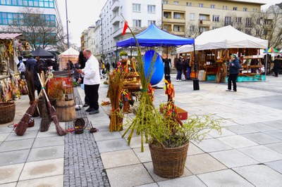 Velikonoční jarmark na Masarykově náměstí je v plném proudu. Foto: Úřad městského obvodu Moravská Ostrava a Přívoz