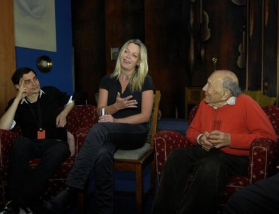 Na snímku: Pavel Reisz (vpravo), režisérka filmu Petra Všelichová a Jakub Felcman, ředitel Mezinárodního filmového festivalu se zaměřením na kameramanskou tvorbu Ostrava Kamera OKO, na dnešní tiskové konferenci. FOTO: Jiří Urban