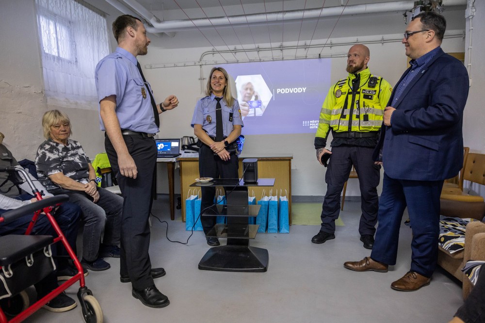 Otázky spojené s bezpečností ve městě dlouhodobě zajímají také ostravského primátora Jana Dohnala