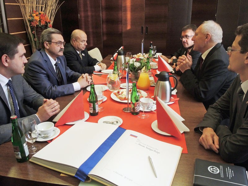 Setkání s ruskou delegací v radnici.