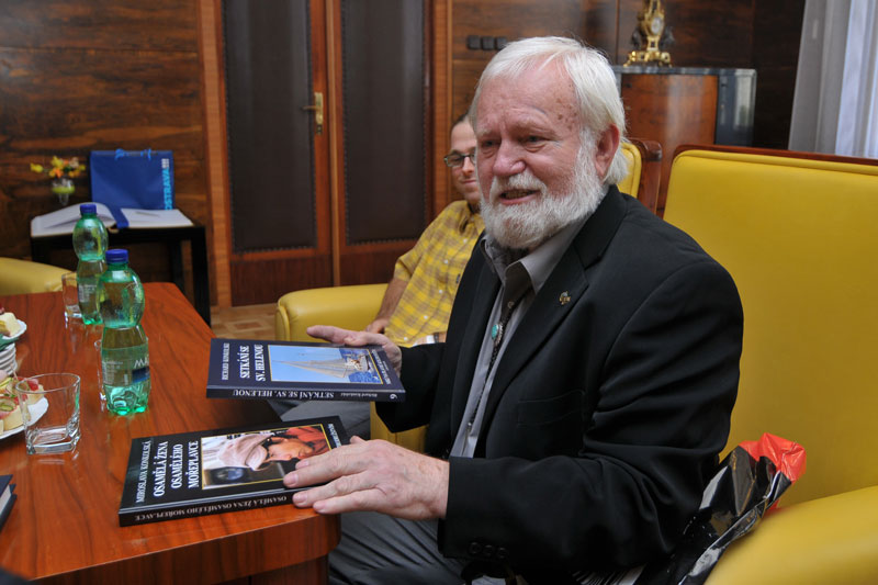 K foto: Mořeplavec je také skvělým vypravěčem
