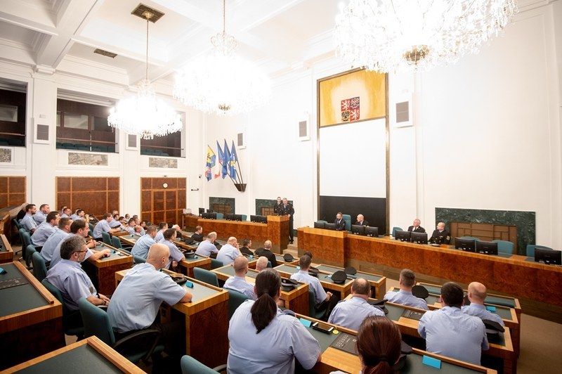 Slavnostní setkání se uskutečnilo v sále zastupitelstva v Nové radnici. 
