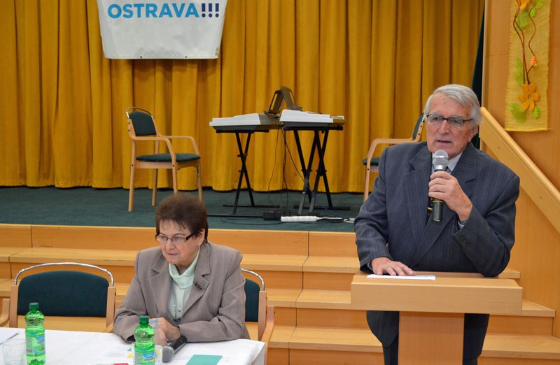 Předseda KC ostravských seniorů J. Feix