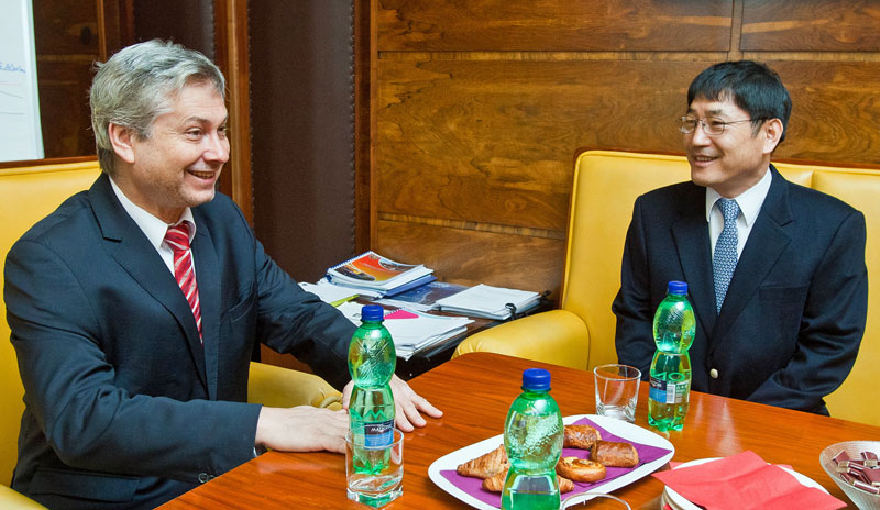 FOTO: Prezident HMMC Kim Jun-Ha hostem primátora Ostravy.