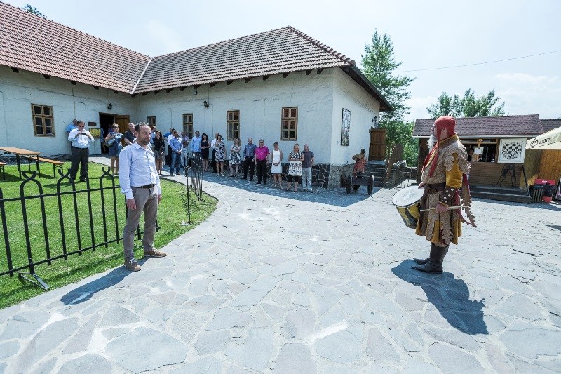 Na hradu čekalo primátory stylové přivítání...