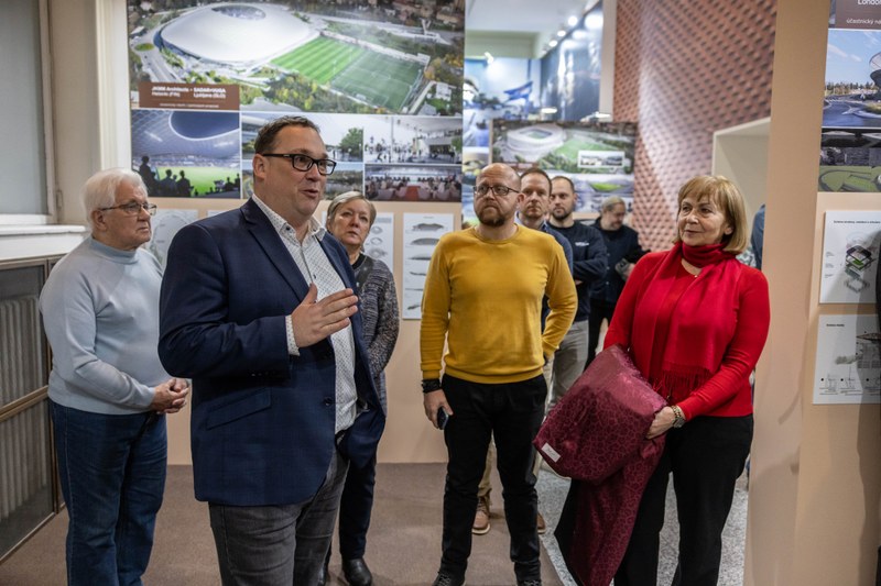 Primátorská komentovaná prohlídka přiblížila architektonickou soutěž k Novým Bazalům