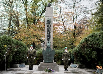 Památník bitvy u Zborova v Husově sadu. Foto: Lukáš Kaboň