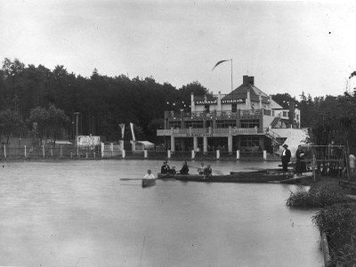 Bývalá Jarkova výletní restaurace, která byla zbourána v 80. letech minulého století. Foto: archiv MMO  