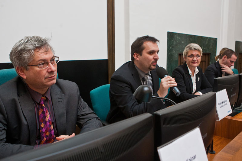 Foto: Zleva: P. Kajnar a M. Štěpánek zahajují projekt