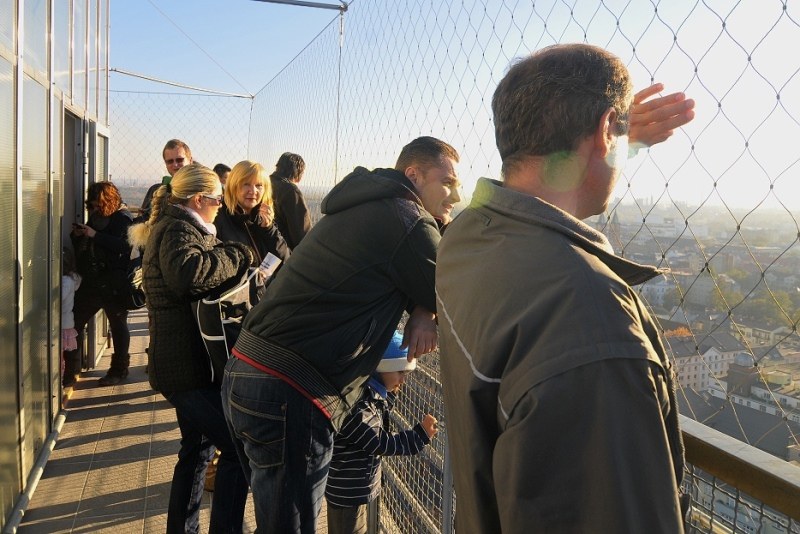 Při hezkém počasí byla vyhlídka z radniční věže nádherná.