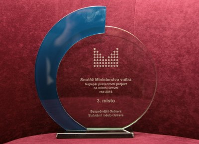 Detail ocenění za úspěch v bezpečnostní soutěži Ministerstva vnitra ČR. Foto: B. Krzyžanek