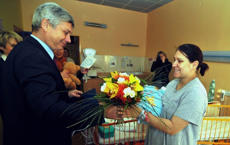 Dárky primátora pro Tadeáška a jeho maminku