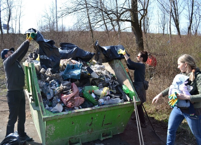 Pustili jsme se do úklidu města Pustili jsme se do úklidu města