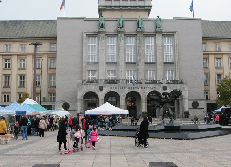 Radnice otevřela dveře. Jste zváni! Radnice otevřela dveře. Jste zváni!