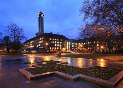 Ostrava se přihlásila k akci Česko svítí modře, navazující na celosvětovou kampaň Light it up blue. Foto: archiv