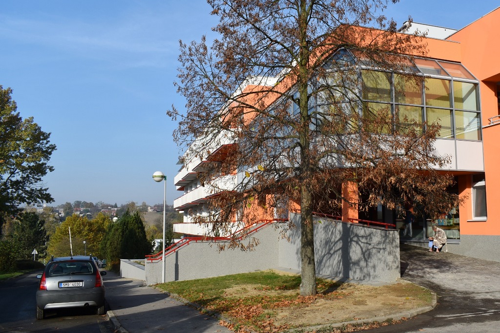 Zateplené budovy léčebny. 
