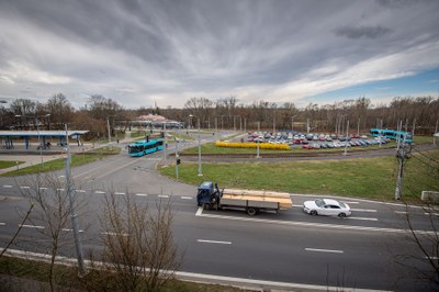 Parkoviště typu Park and Ride na Hranečníku. Foto: Lukáš Kaboň