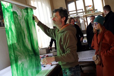 Obnově vitráží přihlížela také náměstkyně primátora Zuzana Bajgarová. Foto: Jiří Sláma