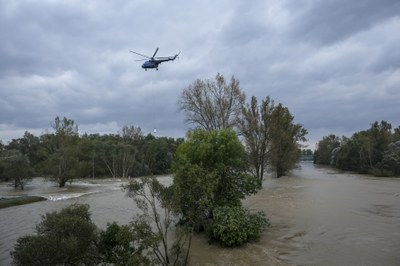Výjev z loňských zářijových povodní. Foto: Adolf Horsinka