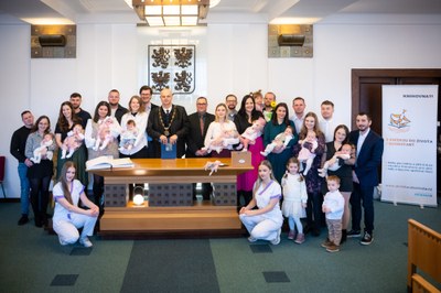 Vítání občánků, spojené s pokračováním projektu S knížkou do života. Foto: Lukáš Kaboň