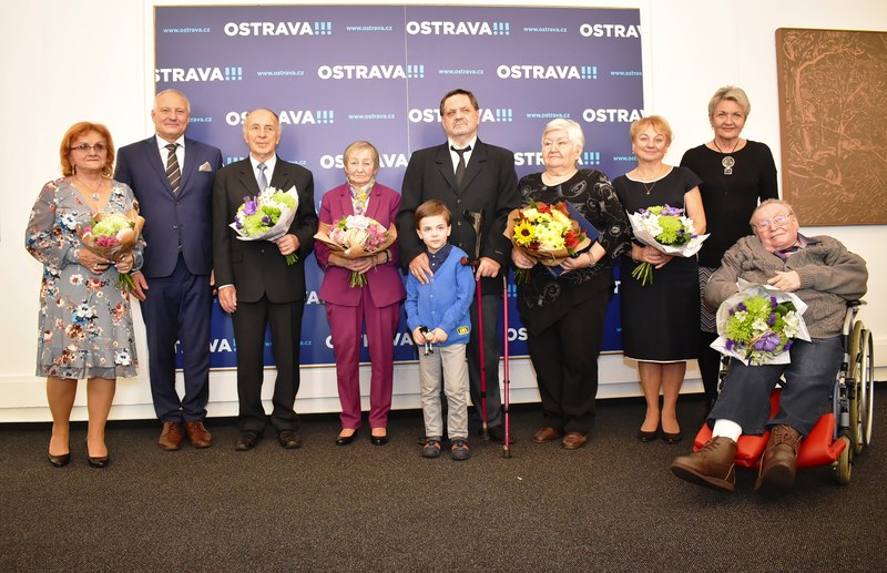 Skupinový snímek všech nominovaných na titul Senior roku 2019.