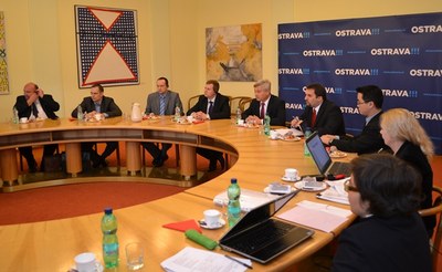 Experti z OECD spolu s představiteli vedení měst v Moravskoslezském kraji.
