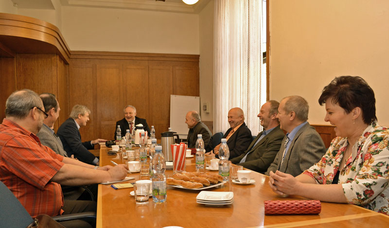 Z jednání se členy profesní organizace v radnici.