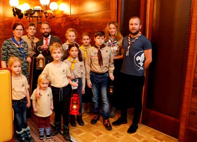 Primátor Tomáš Macura se skauty z Polanky and Odrou a Ostravy-Jihu. Foto: Jiří Zerzoň