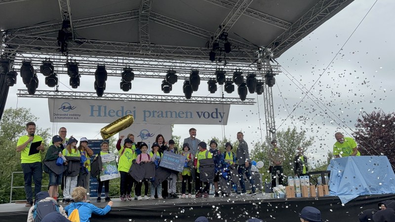 Oslava prvního místa v podání týmu Čtvrtá vlna