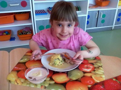 I ve školních jídelnách může chutnat. Foto: MŠ Za školou